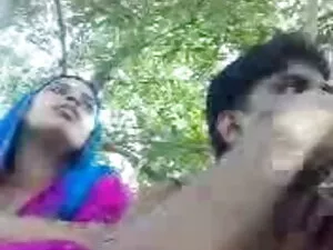 सुडौल रेड इंडियन मेर ...