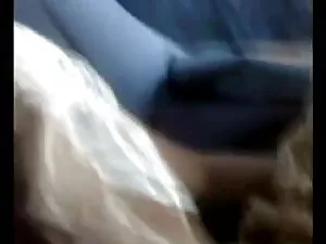सींग का बना हुआ लड़क ...