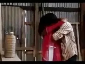 Zoey चलें उसके नल पर ...