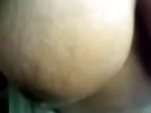 उफ़ बस्ट! सेक्सी वीड ...