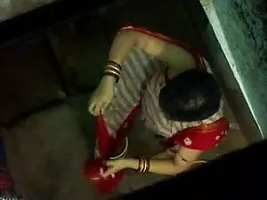 स्नायु कुतिया फुल से ...