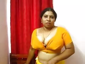 मिस डॉली और मिस वरला ...