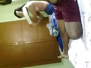 पार्टी के बाद अपनी प ...