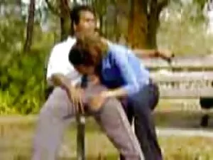 जूली ने हैंडवर्क किय ...