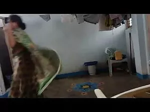 अपस्कर्ट- हिंदी मूवी ...