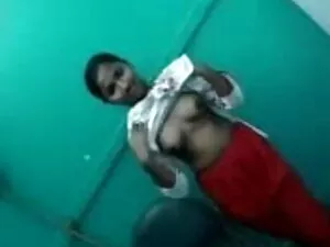 अवा का वेबकैम शो सेक ...