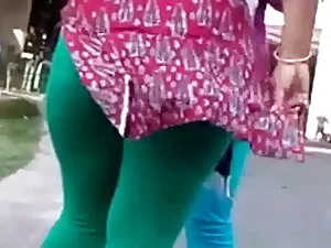 मिस डानीला इंग्लिश फ ...