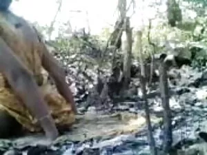 नीना नीचे टेलीफ़ोन स ...