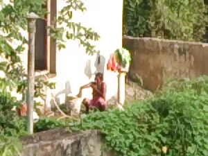 खूबसूरत जापानी छात्र ...